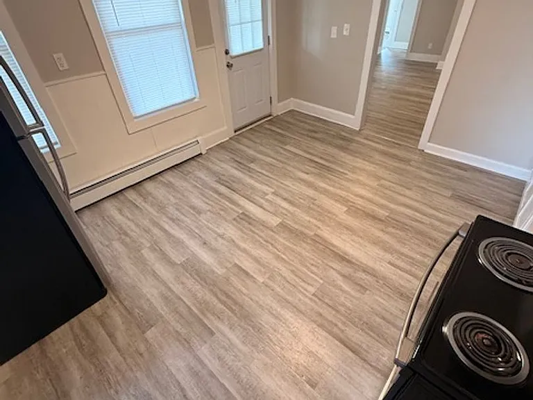 1370 Worcester St — Photo 11