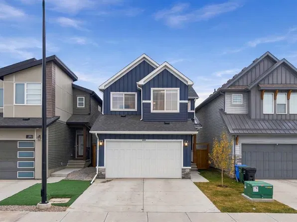 680 S Creekstone Cir SW, Calgary, AB T2X 4Y3