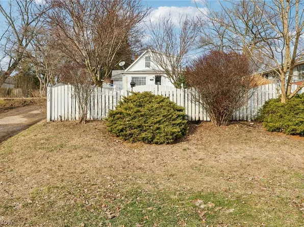 575 Flora Ave, Akron, OH 44314