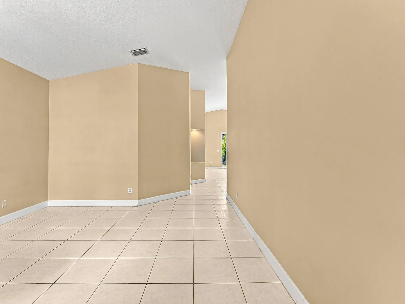 3 bed, 2.0 bath, 1488 sqft, $3,500 — Photo 3