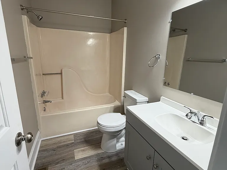 3003 Buckingham Rd NW #A — Photo 6