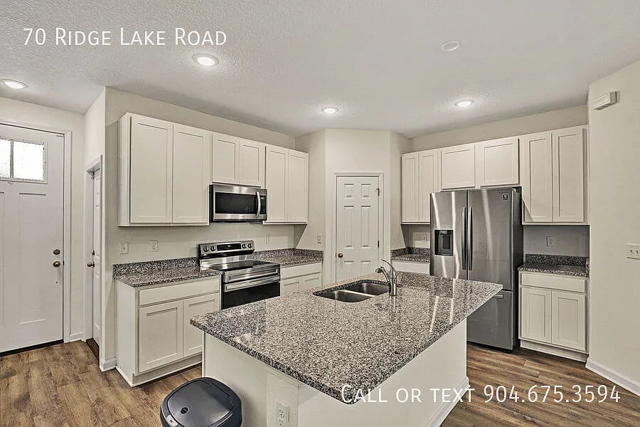 Stunning 3 Bedroom Townhome in Desirable Park Ridge St. Augustine Living at Its Best! — Photo 3