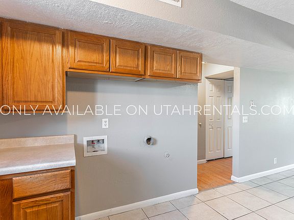 2nd image of 4420 S Dean Cir #B