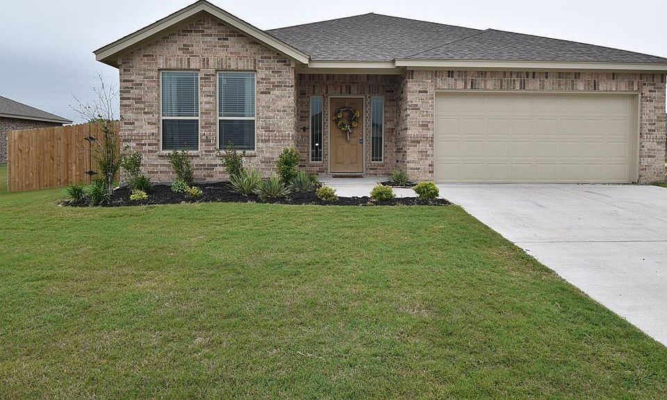 1st image of 413 Stoneridge Dr