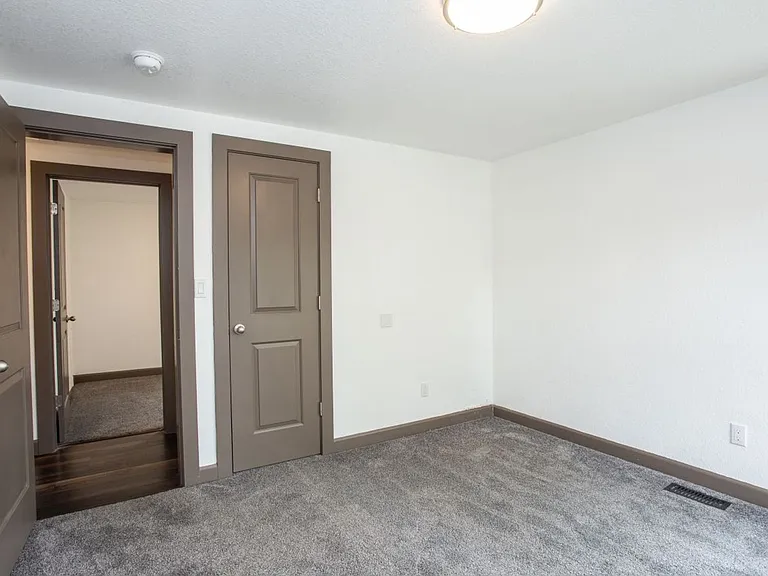 106 Reliance Dr — Photo 15