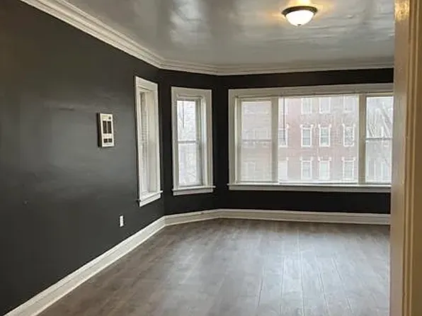 7236 S Jeffery Blvd APT 2, Chicago, IL 60649