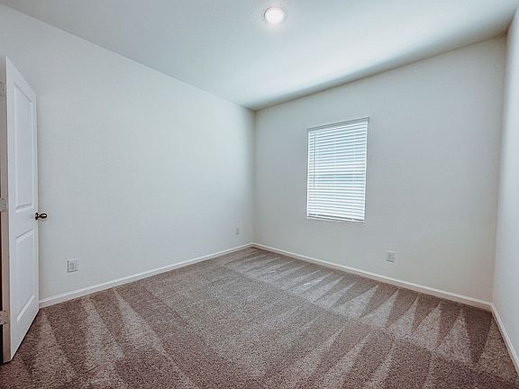4th image of 1637 Whitworth Dr