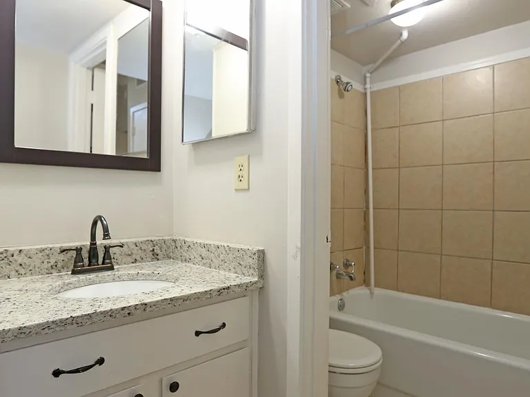 101 S Victory St #208 — Photo 11