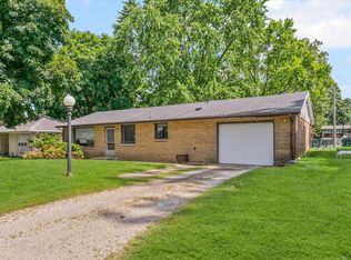 205 Buena Vista Dr, Champaign, IL 61820