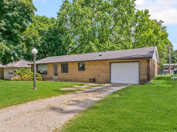 205 Buena Vista Dr, Champaign, IL 61820