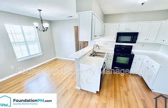 4th image of 7788 Lake Cross Dr E
