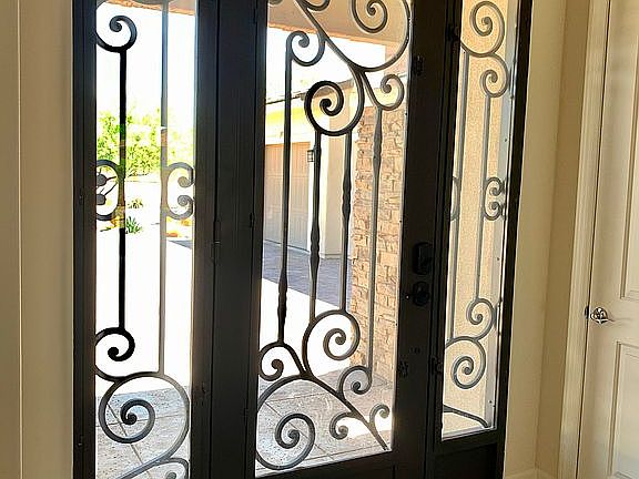 3rd image of 241 E Placita Haciendas Del Lago