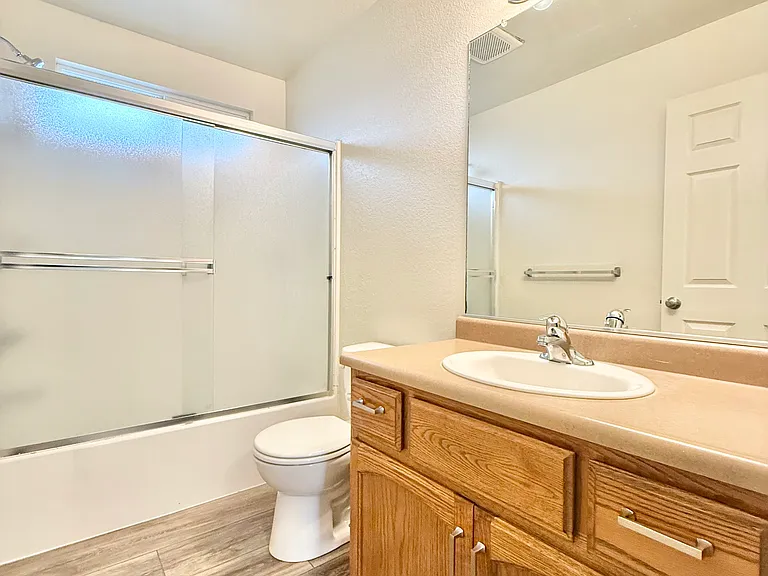 434 E Alameda St #203 — Photo 6
