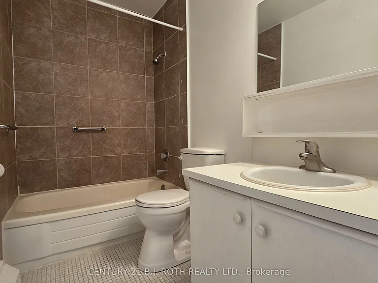 98 Holgate St #401 — Photo 11