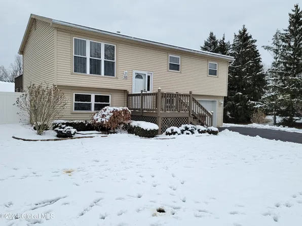 265 Kings Court, Voorheesville, NY 12186