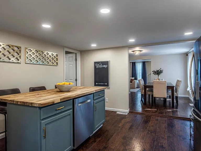22 Mulberry St — Photo 15