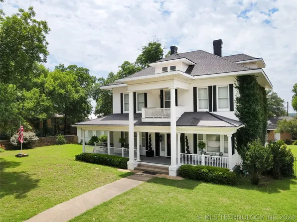 1220 E 2nd St, Sulphur, OK 73086