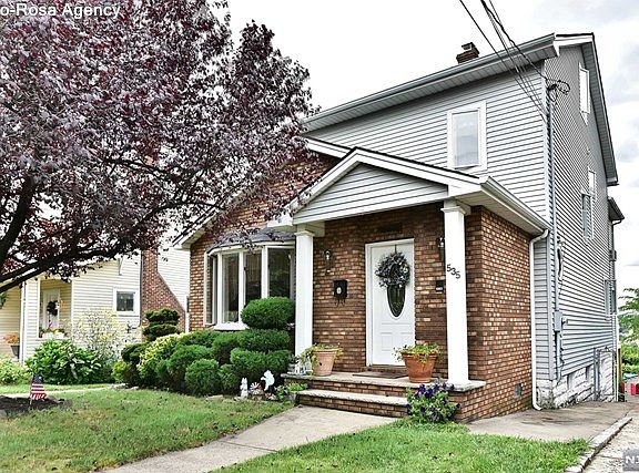2nd image of 535 Belgrove Dr