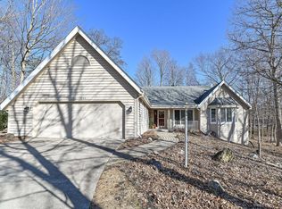S77W19744 Sanctuary Dr, Muskego, WI 53150
