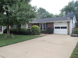 2444 Wesbay Dr, Maryland Heights, MO 63043