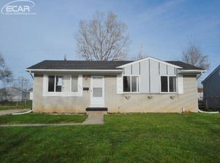 2250 Bates Rd, Mount Morris, MI 48458