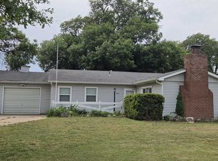 402 N Circle Dr, Wellington, KS 67152