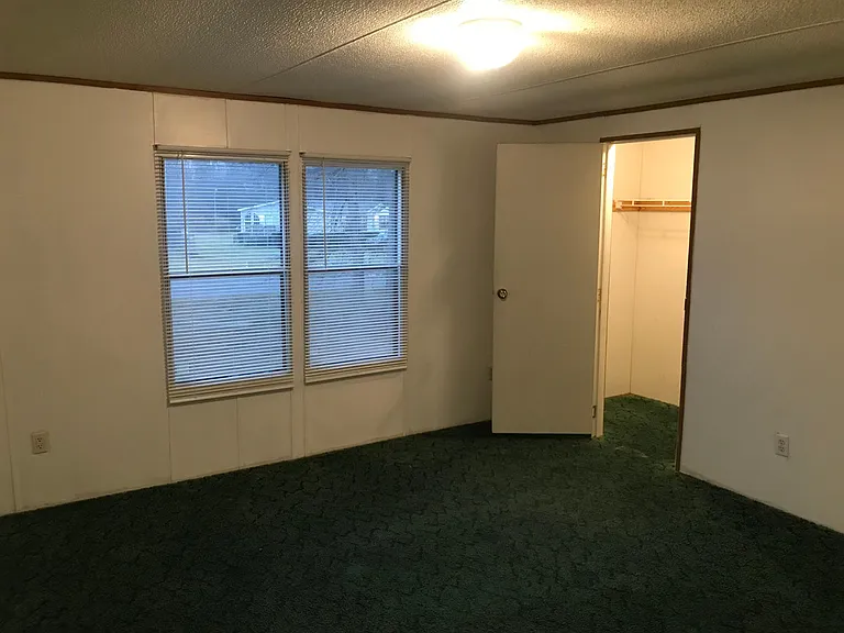 500 Linen Ln — Photo 11