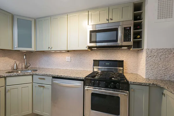 Sold by Compass | media 3