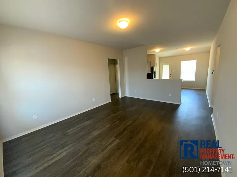 41 Winter Valley Cv — Photo 5