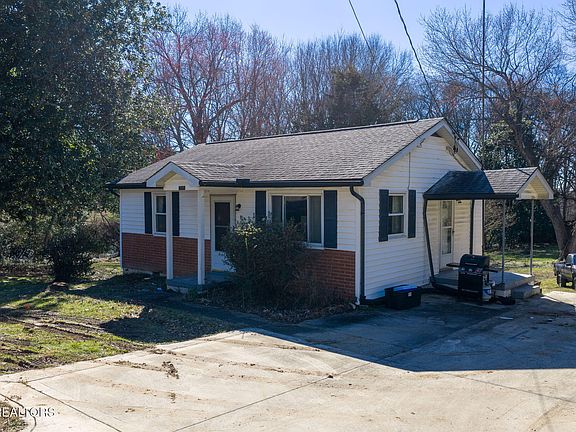 2nd image of 1329 Francis Rd