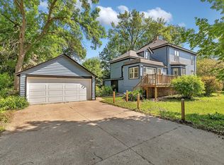 422 7th St SW, Willmar, MN 56201