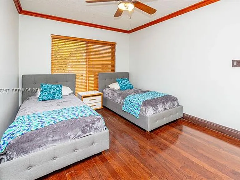 20935 NE 37th Ct #Townhouse 20935 — Photo 48