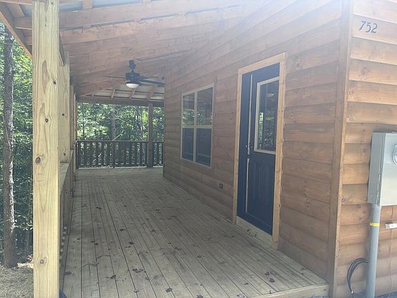 3rd image of 752 Whispering Ridge Dr