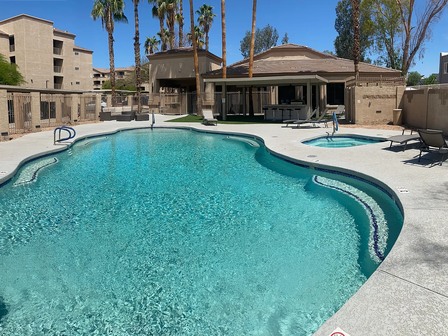 2 bed, 1184 sqft, $2,700 — Photo 3