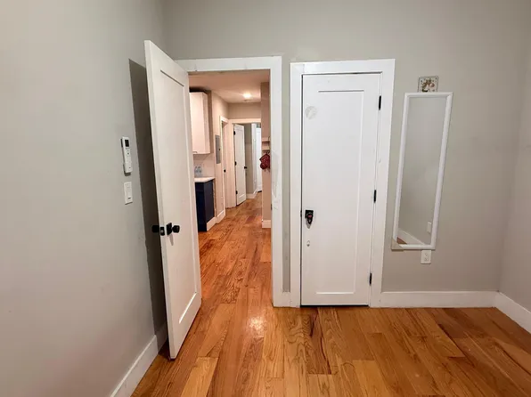 90 Graham St Floor 2, Jersey City, NJ 07307