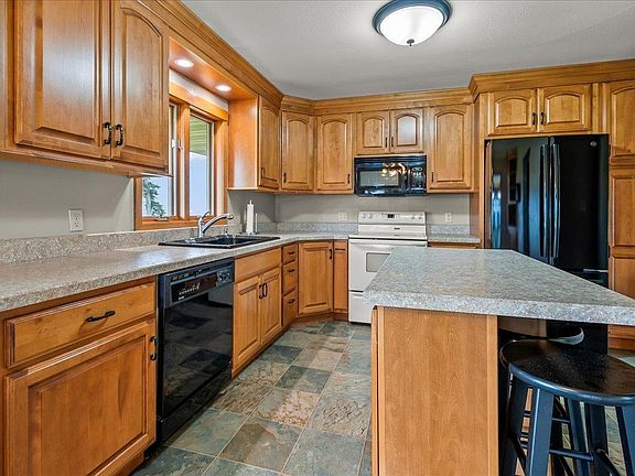 5th image of 31102 J Ave