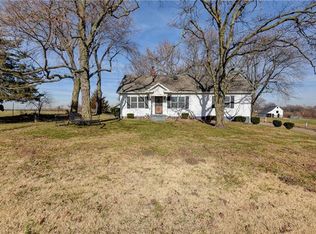 1224 E Richfield Rd, Liberty, MO 64068