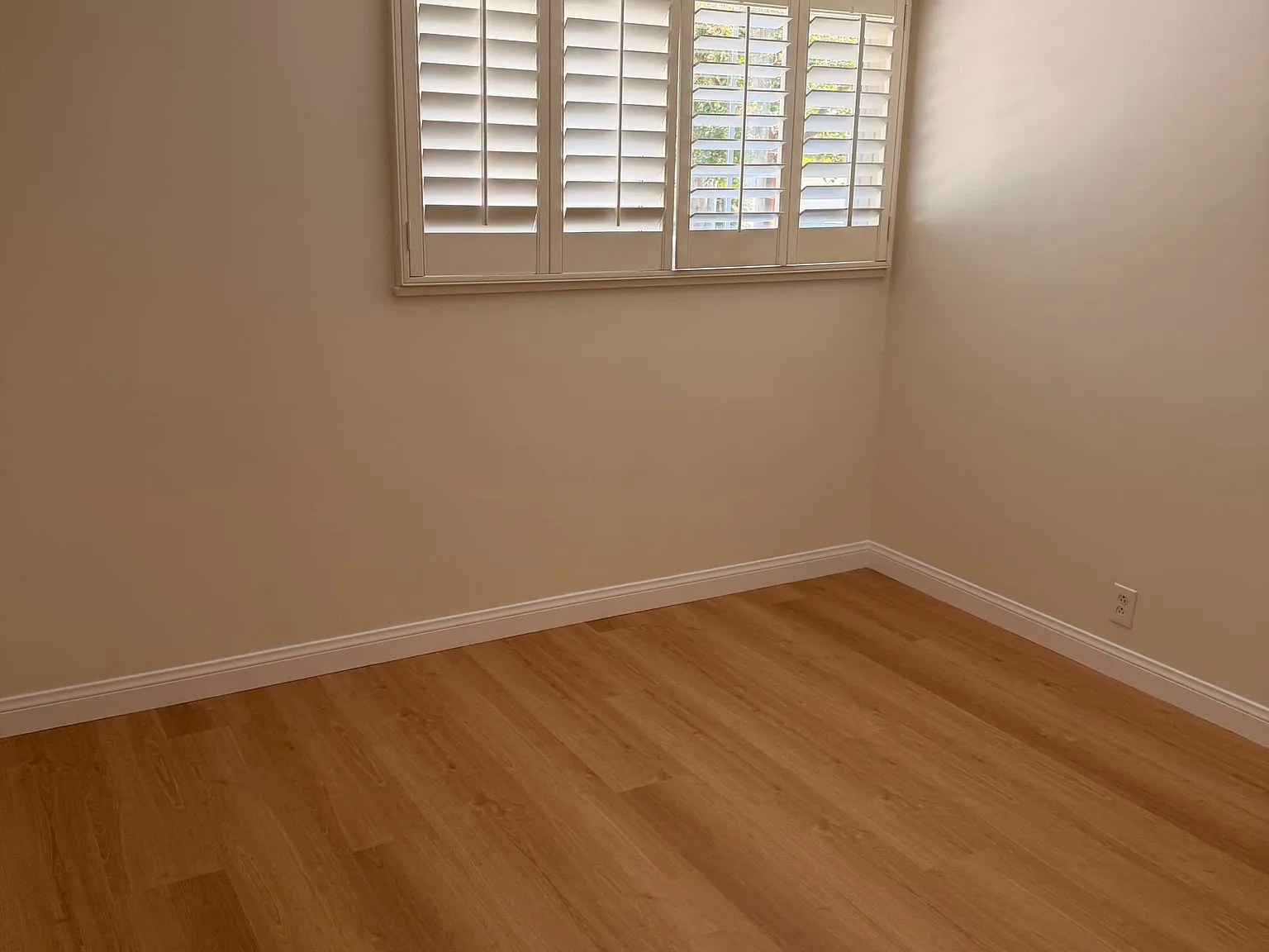 3 bed, 1232 sqft, $4,200 — Photo 4