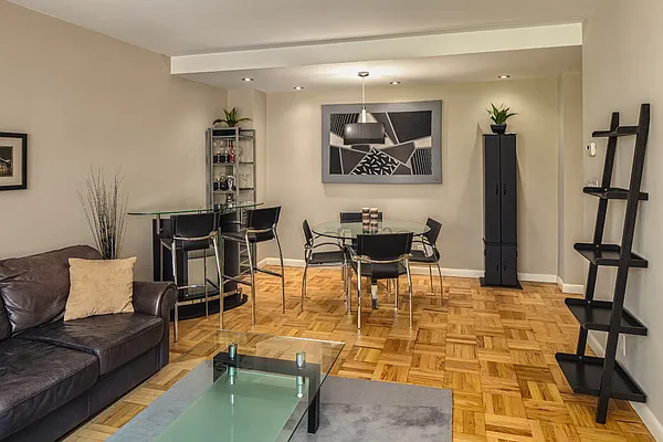 Sold by Stribling | media 20