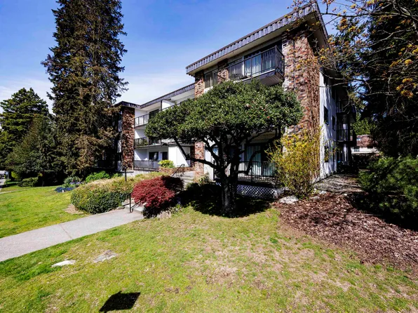 160 E 19th St #208, North Vancouver, BC V7L 2Y8