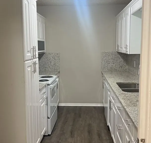 201 Straw Rd — Photo 11