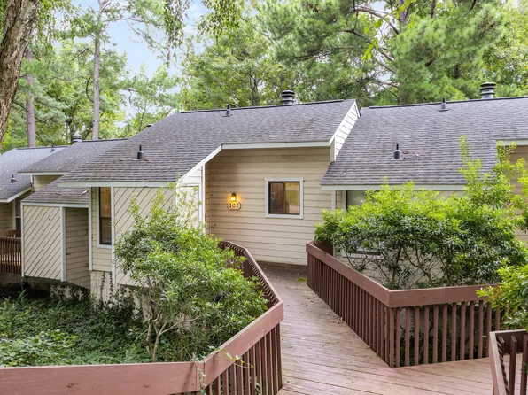 107 Concannon Ct, Cary, NC 27511