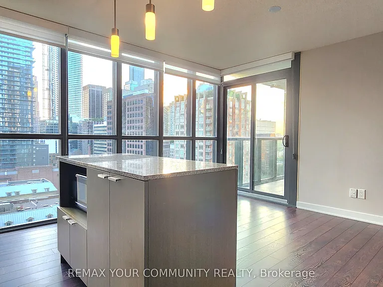 110 Charles St E #1704 — Photo 7