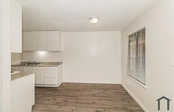 1221 N Peach Ave #226 — Photo 5