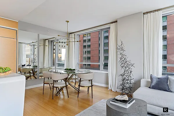 Sold by R New York | media 6