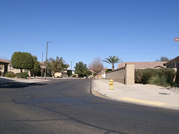 4th image of 17881 W Larkspur Dr