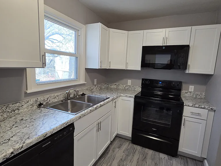 715 N Kokomo Ave — Photo 3