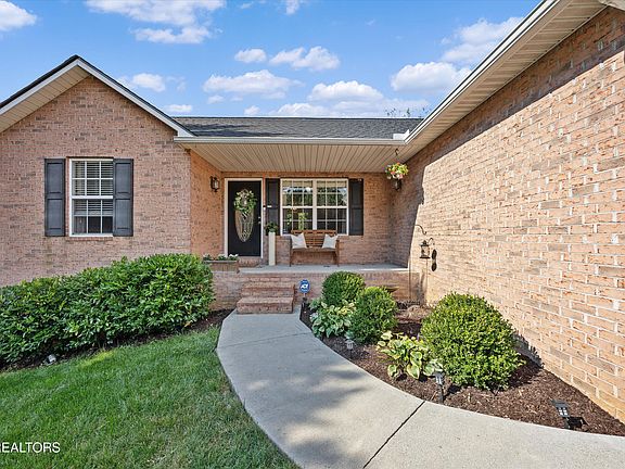 4th image of 5612 Crooked Pine Ln