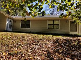 1330 White Oak Dr, Athens, GA