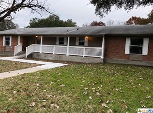 1302 W 1st St, Lampasas, TX 76550